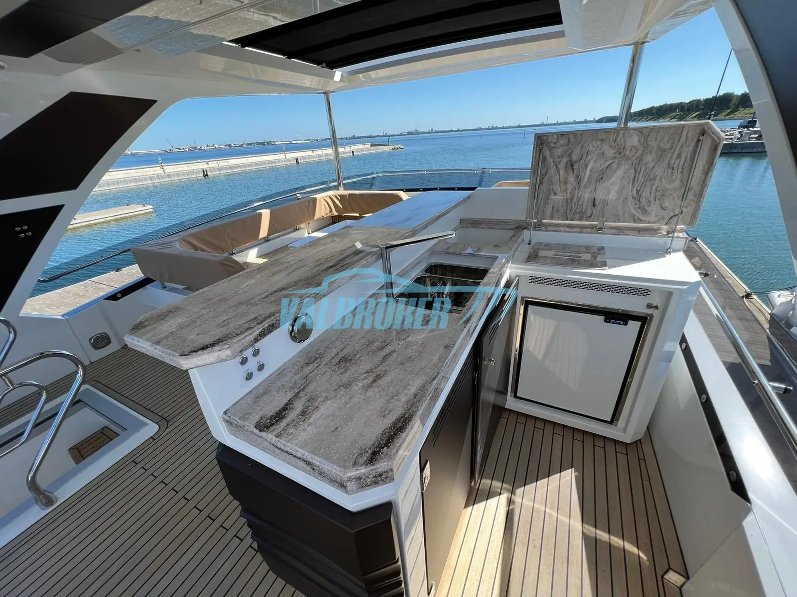 2020 Galeon 680 fly