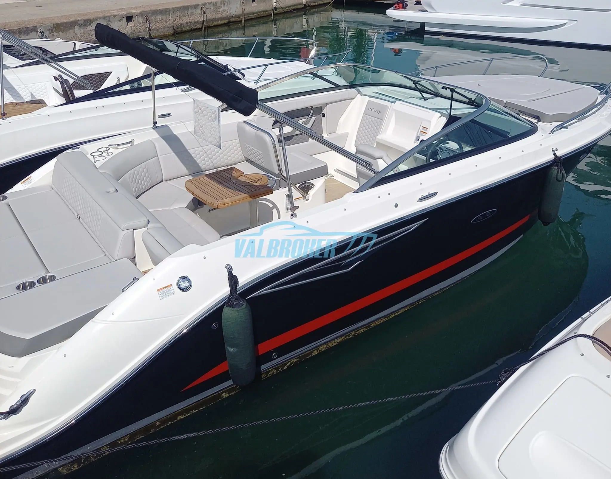 2023 Sea Ray 250 sunsport