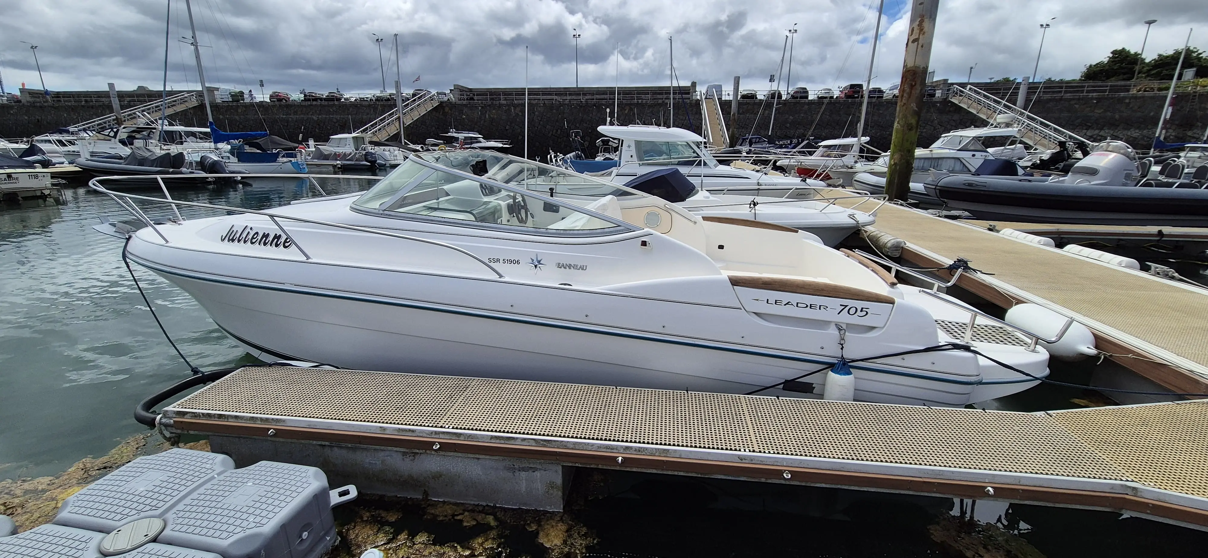 2003 Jeanneau leader 705