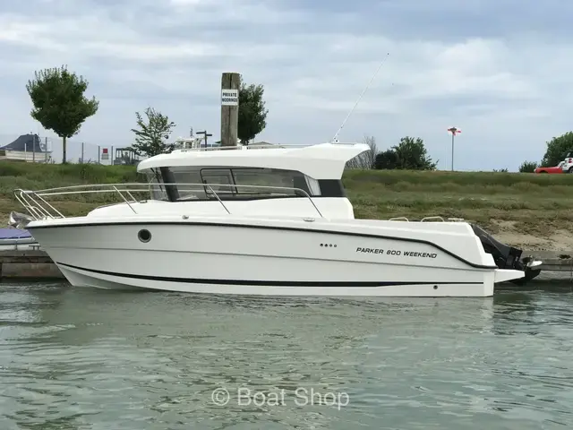 Parker Boats 800 Weekend