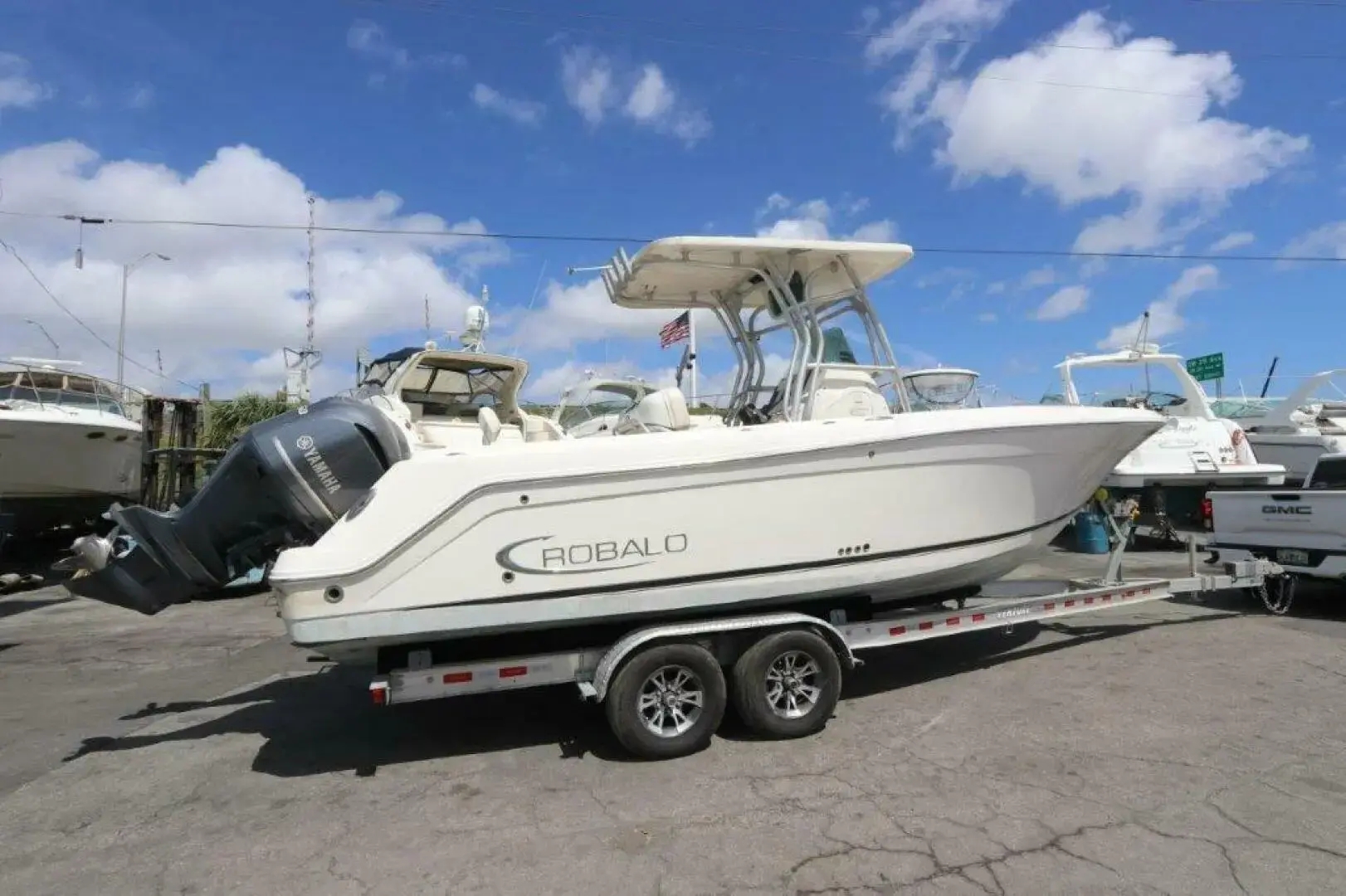 2017 Robalo r260