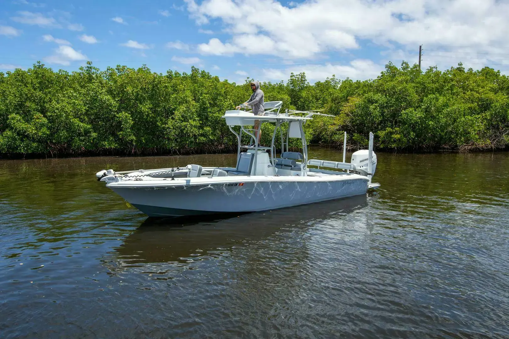 2021 Yellowfin 26 hybrid