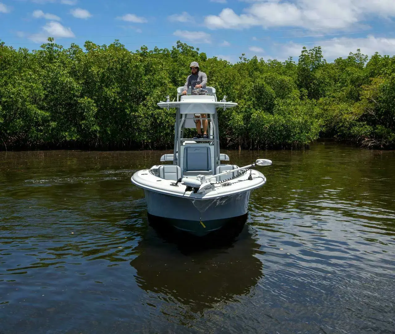 2021 Yellowfin 26 hybrid