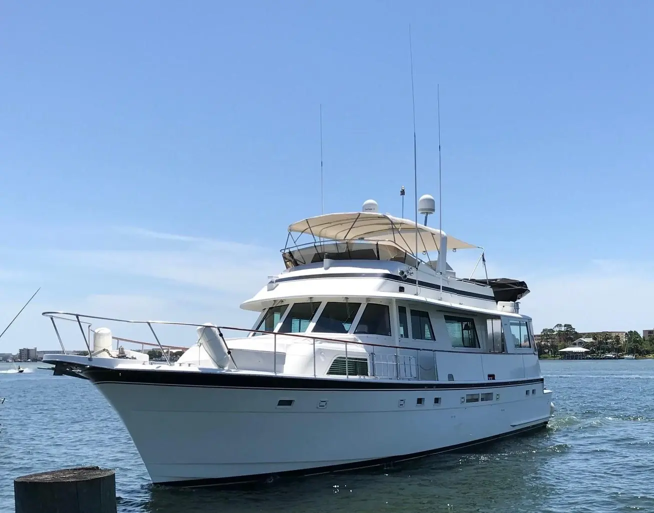 1987 Hatteras 63 cockpit motoryacht