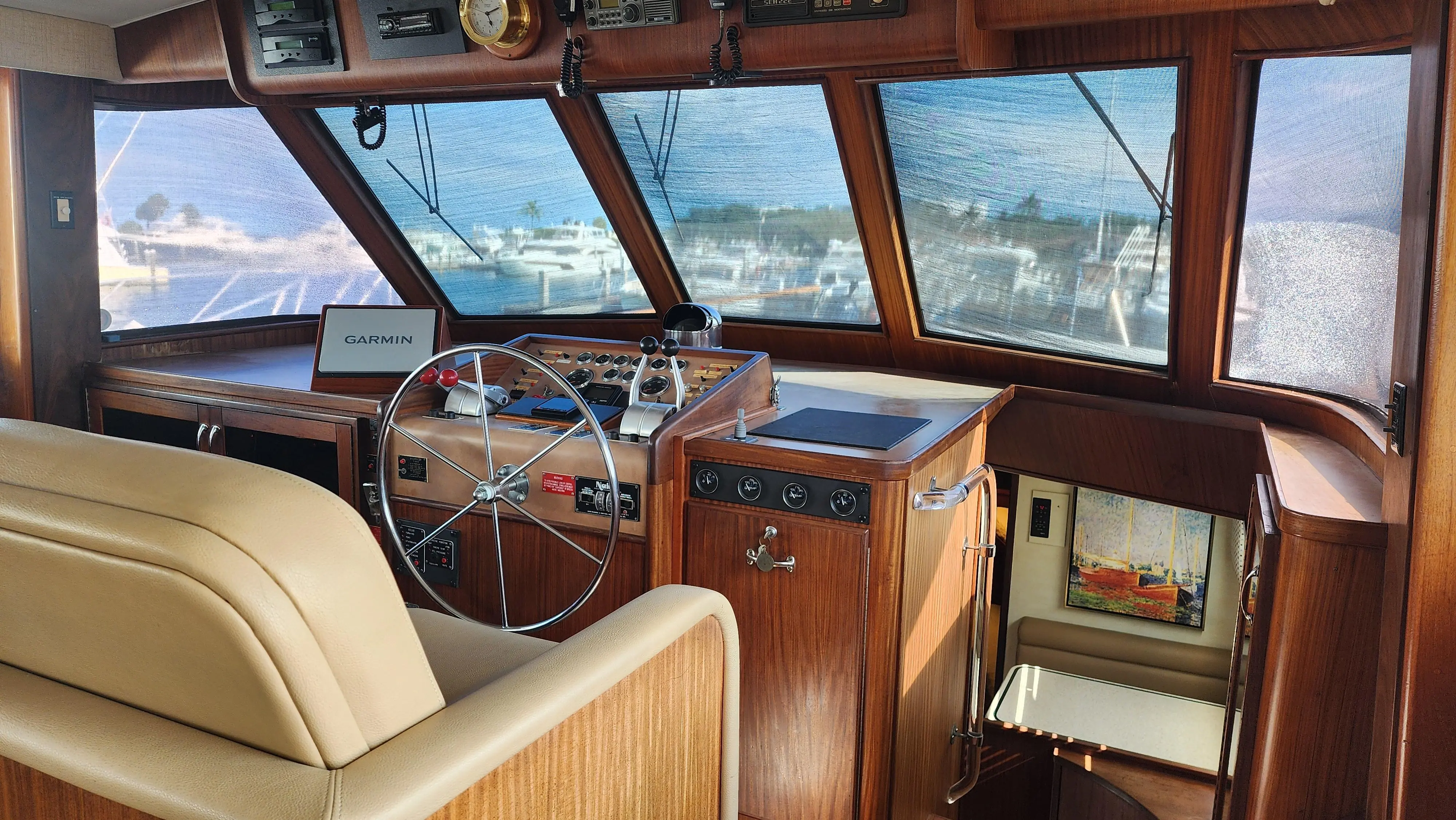 1987 Hatteras 63 cockpit motoryacht