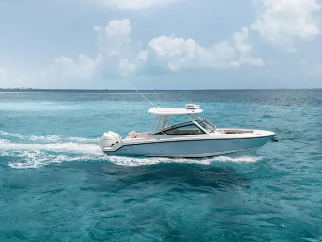 Boston Whaler 28