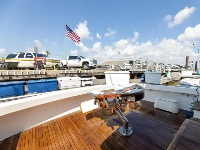 Viking Yachts 54 Convertible