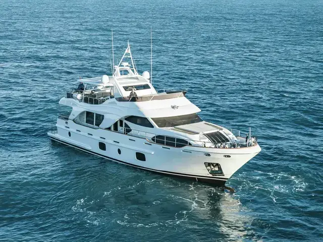 Benetti Legend 85