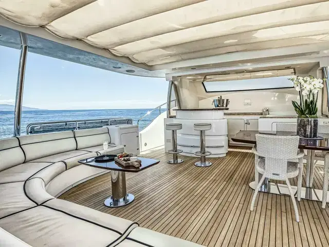 Benetti Legend 85