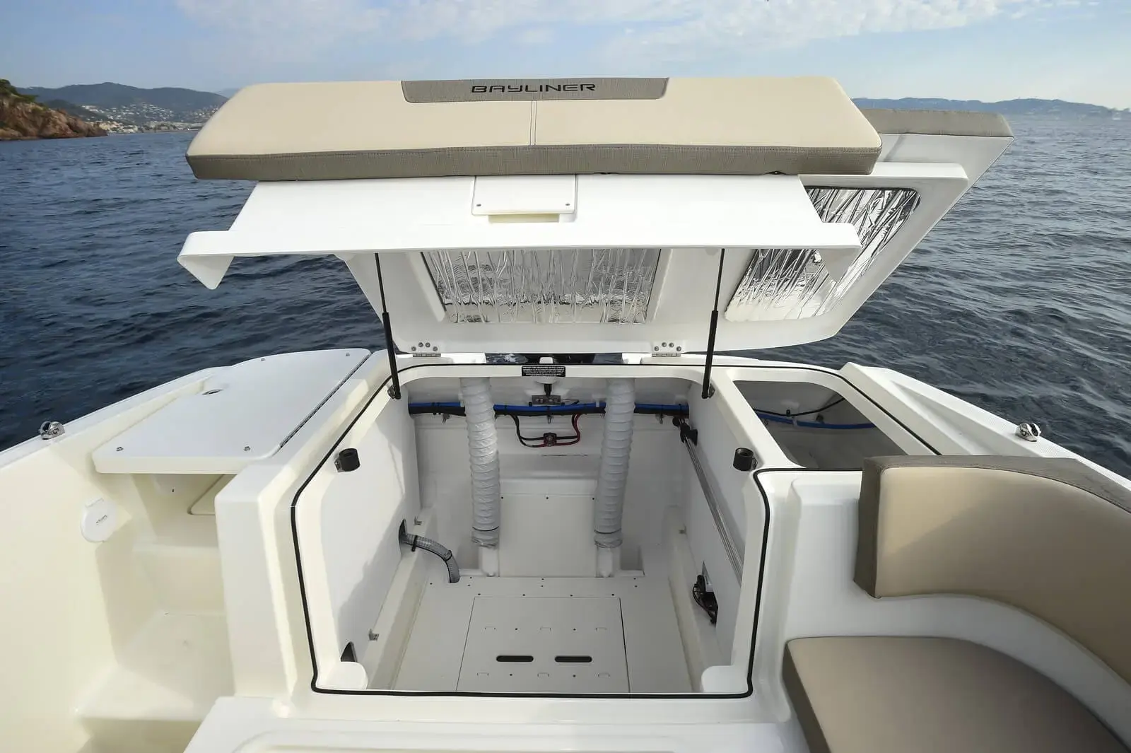 2023 Bayliner vr5