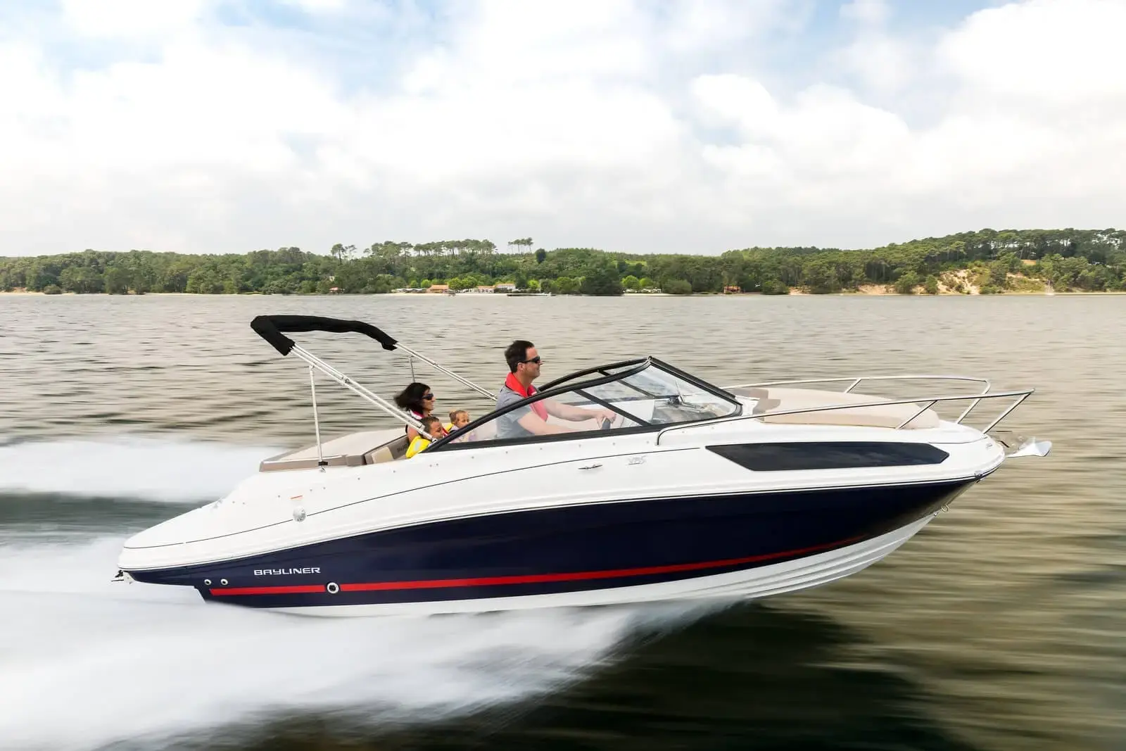 2023 Bayliner vr5