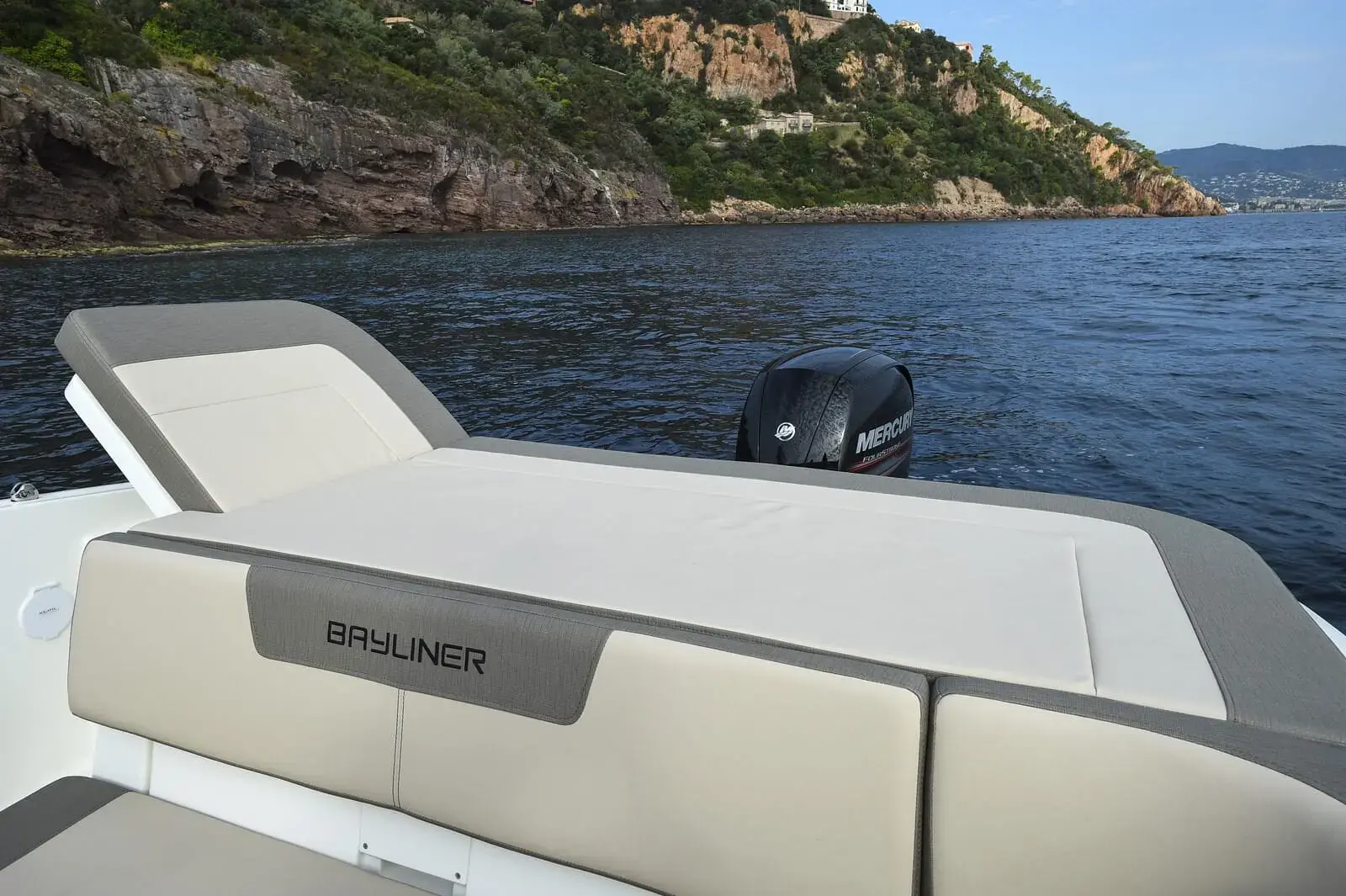 2023 Bayliner vr5