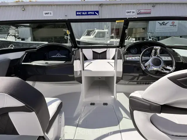 Monterey 238ss Bowrider