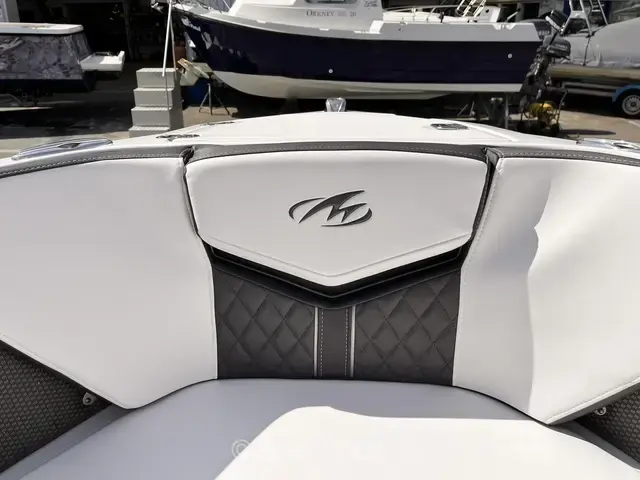 Monterey 238ss Bowrider