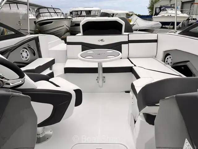 Monterey 238ss Bowrider