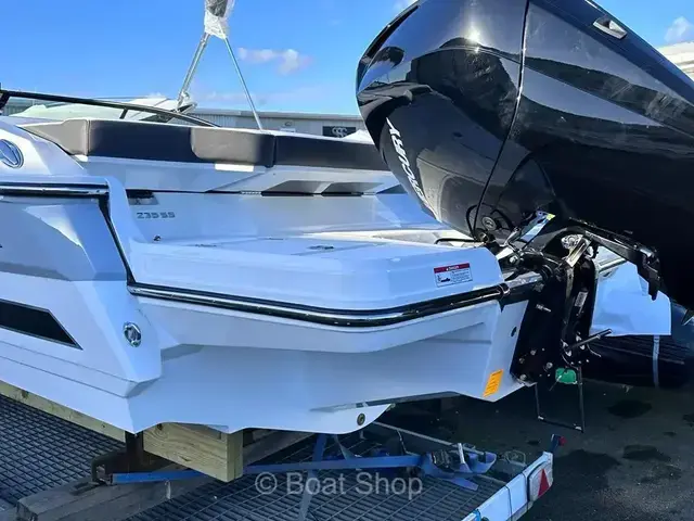 Monterey 238ss Bowrider