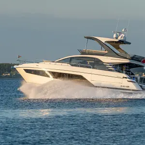 2024 Fairline Squadron 58