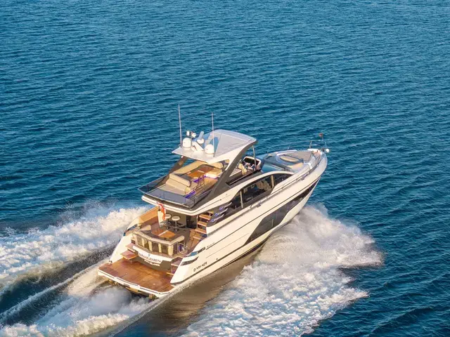 Fairline Squadron 58 - MODEL 2024