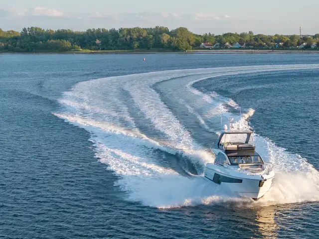 Fairline Squadron 58 - MODEL 2024