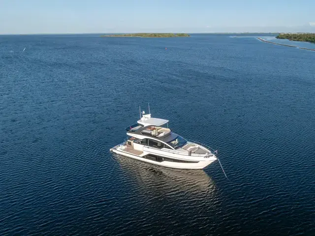 Fairline Squadron 58 - MODEL 2024