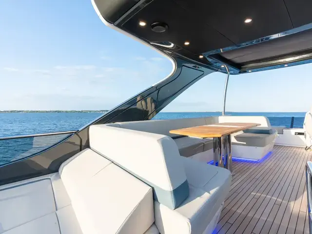 Fairline Squadron 58 - MODEL 2024