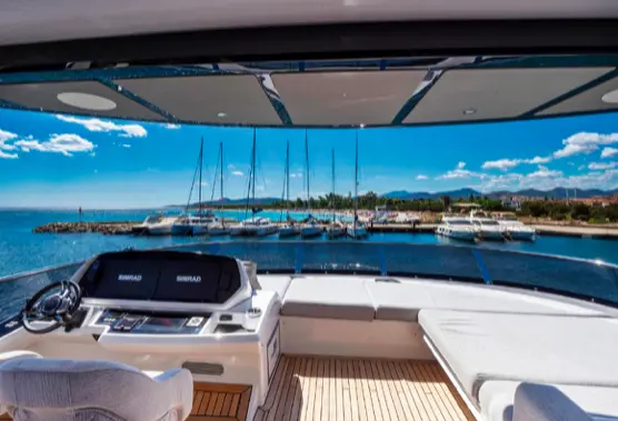 2023 Sunseeker 90 ocean