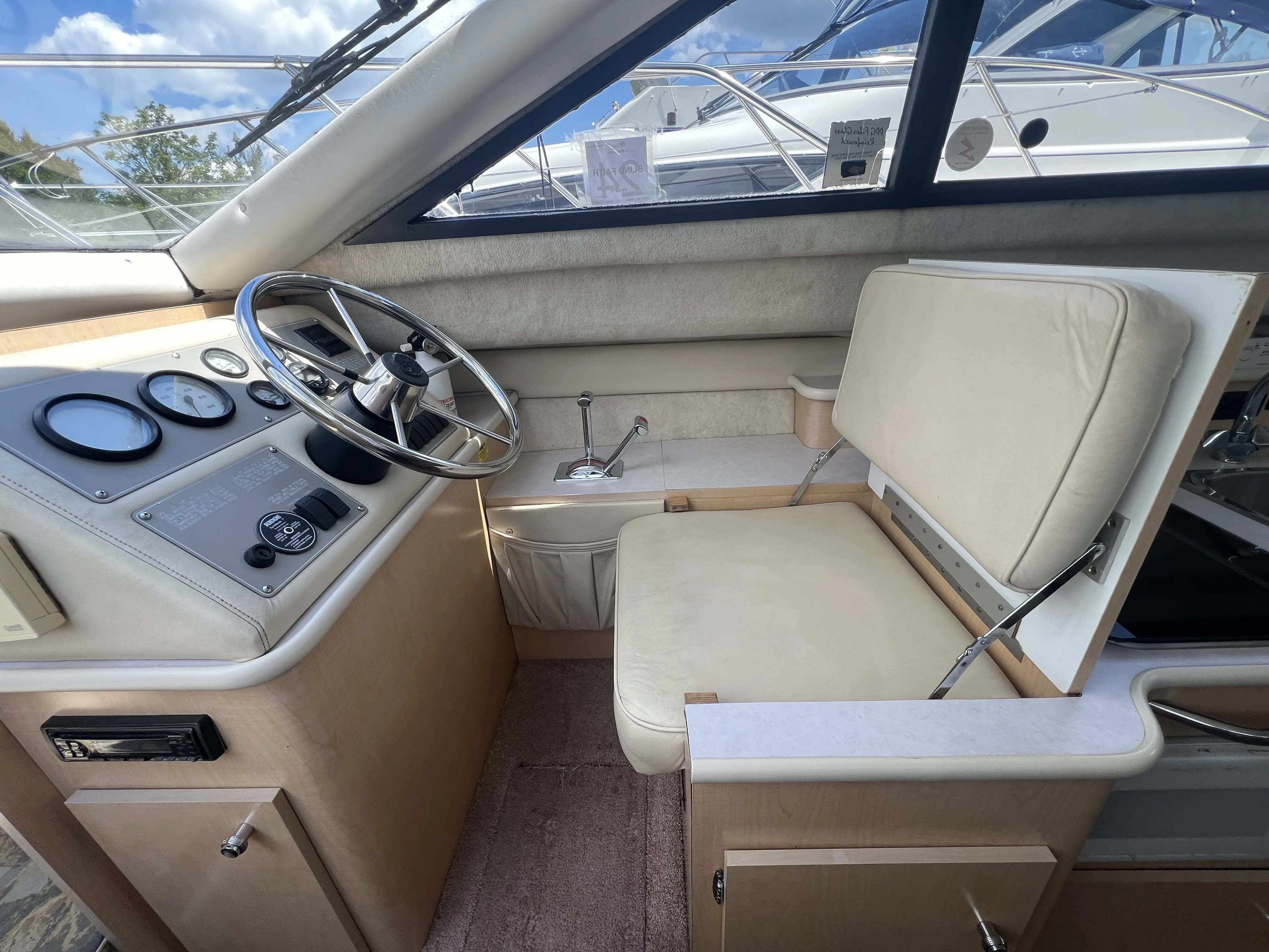 2000 Bayliner 2858 ciera flybridge