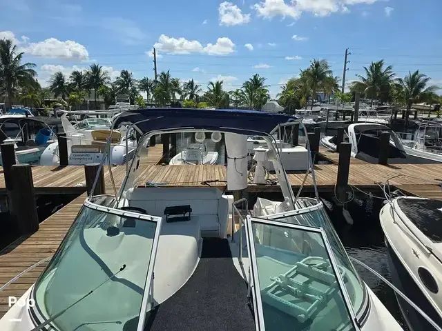 Cruisers Yachts 320 Express