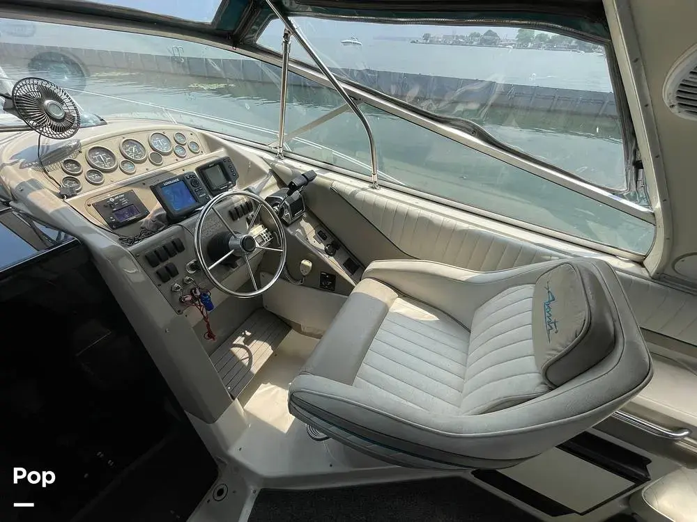 1995 Bayliner avanti 3255