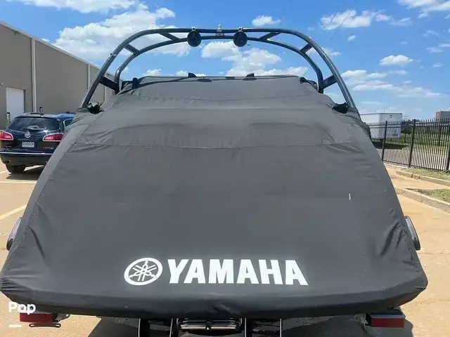 Yamaha 242 Limited S