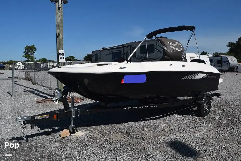 2022 Bayliner element e18