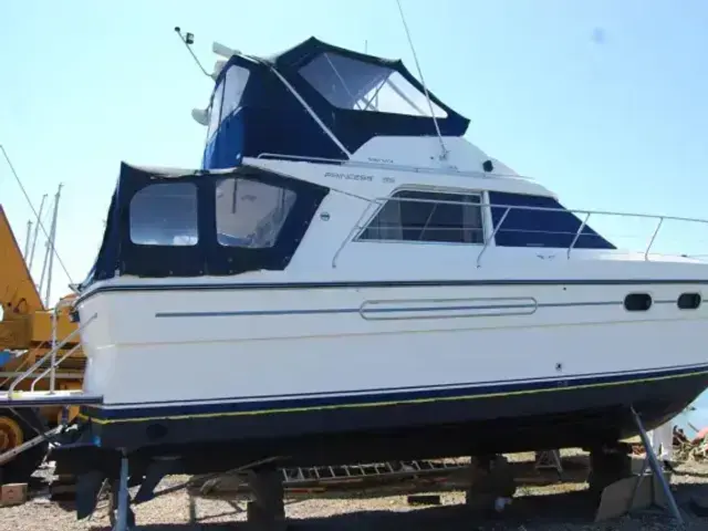 Marine Projects Princess 35 Flybridge