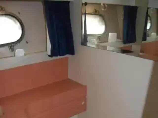 Marine Projects Princess 35 Flybridge