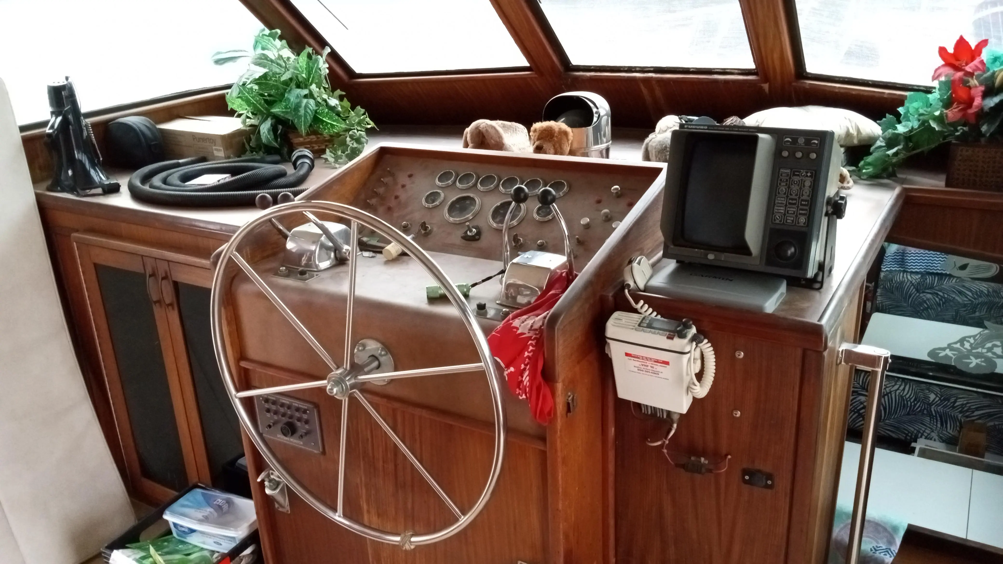 1986 Hatteras 53 extended deckhouse motor yacht