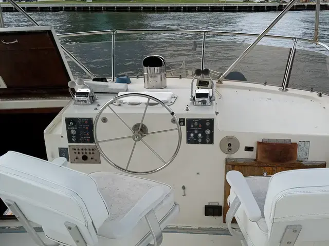 Hatteras 53 Extended Deck