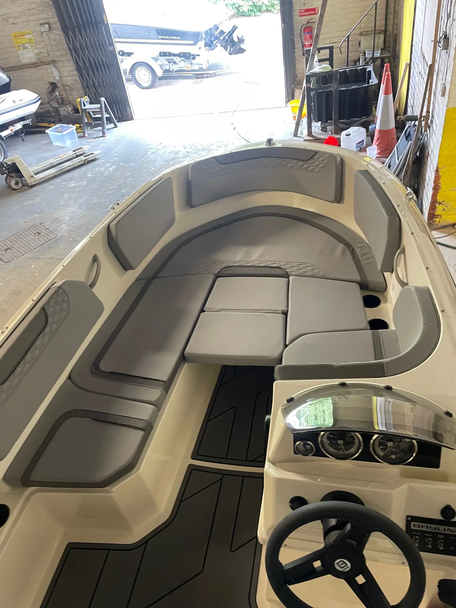 2024 Bayliner element m15 bowrider