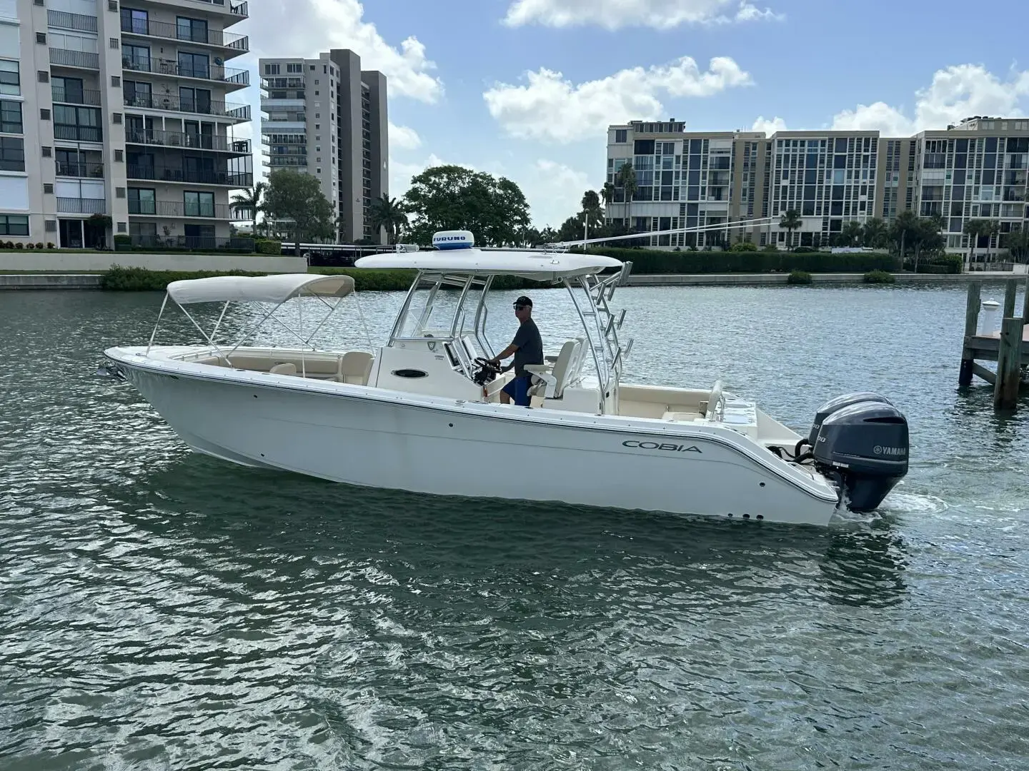 2016 Cobia Boats 296cc