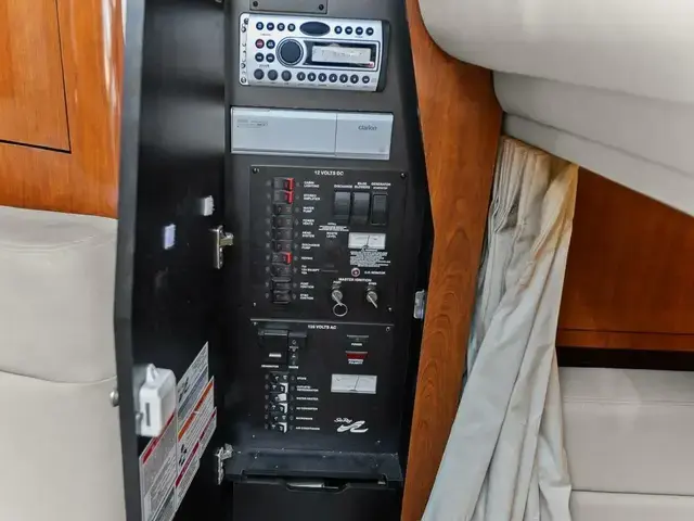 Sea Ray 320 Sundancer