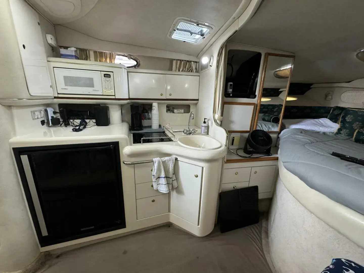 1997 Sea Ray 330 sundancer