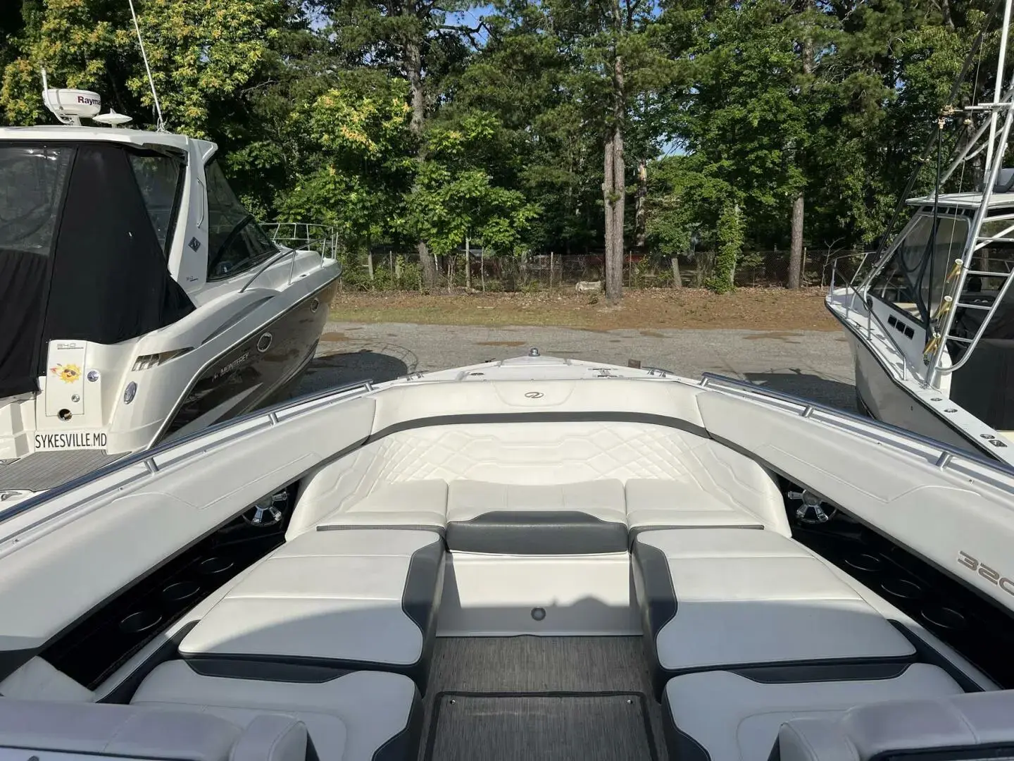 2016 Regal 3200 bowrider