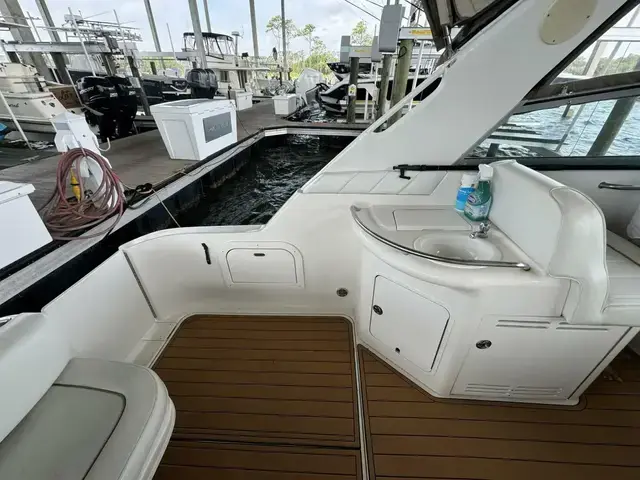 Sea Ray Sundancer 330