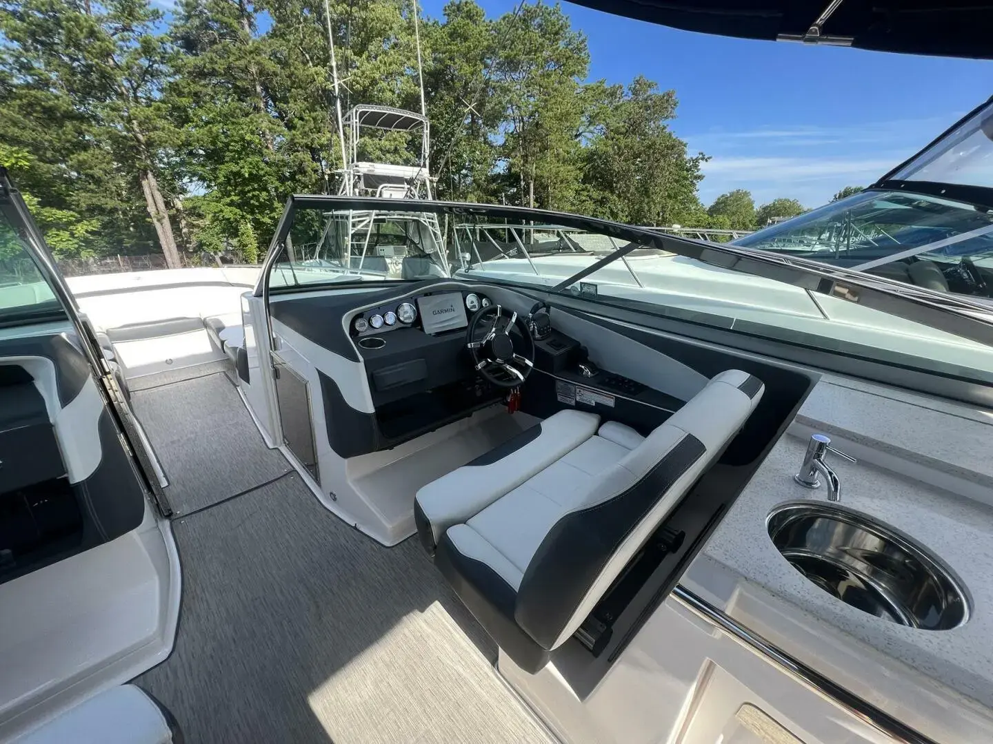 2016 Regal 3200 bowrider