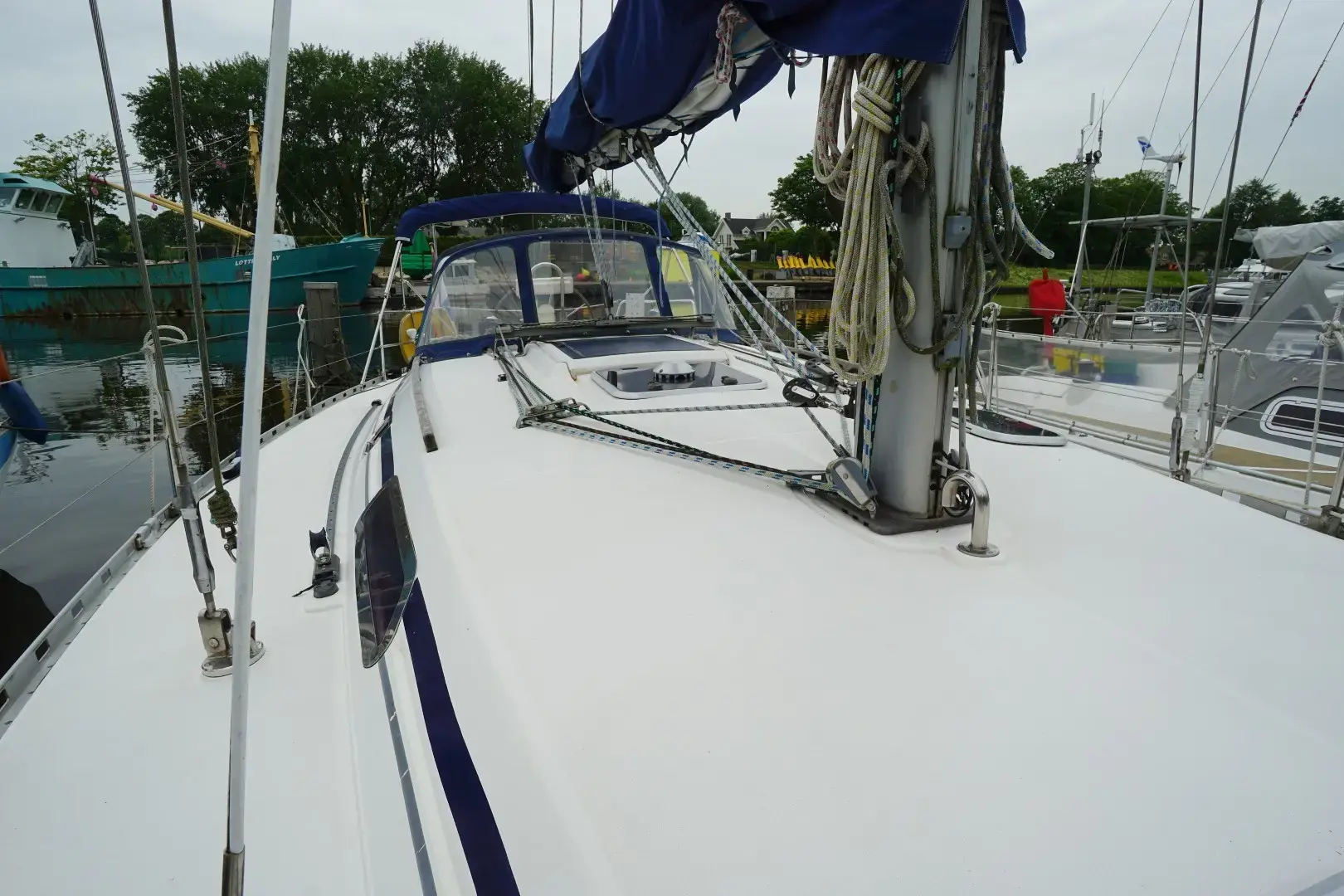 1999 Dufour 38 classic (3 cabin)