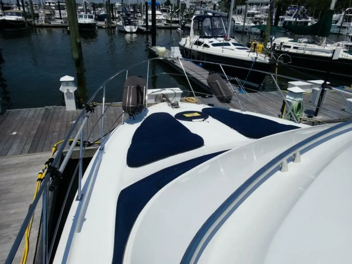 2001 Carver 444 cockpit motor yacht