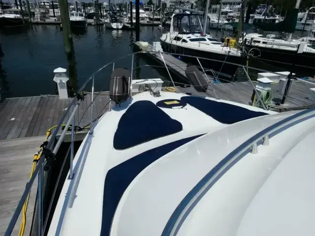 Carver 444 Cockpit Motor Yacht