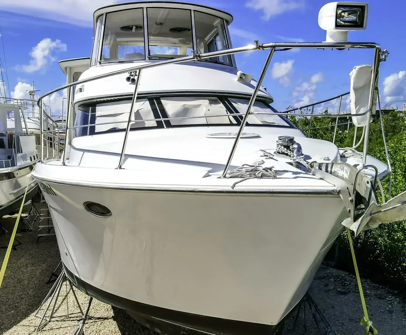 1999 Carver 504 cockpit motor yacht