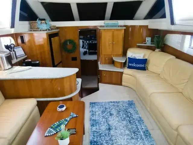 Carver 444 Cockpit Motor Yacht