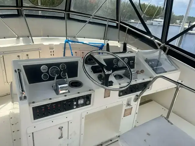 Hatteras 40 Double Cabin