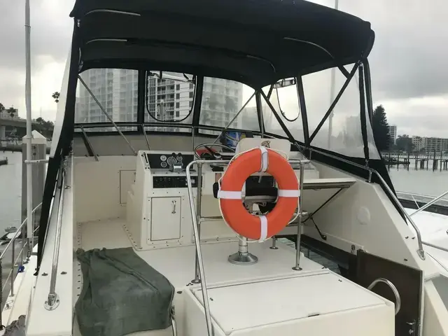 Hatteras 40 Double Cabin