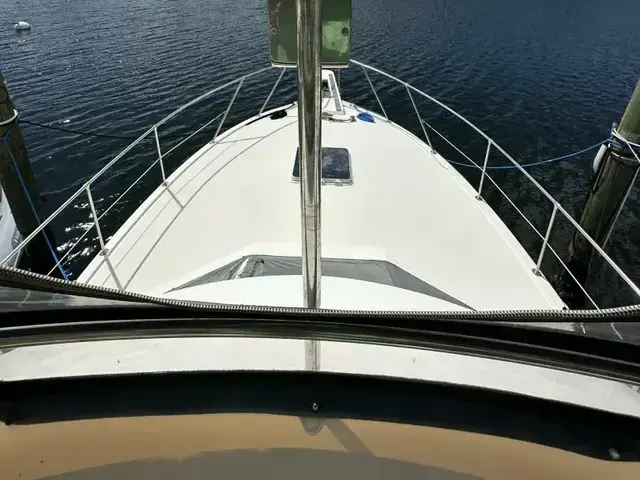 Hatteras 40 Double Cabin